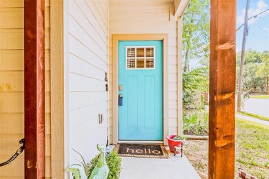 302 Olive St, Cleburne, TX 76031 - photo 3