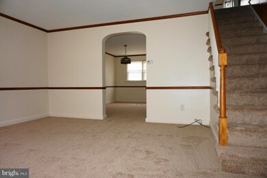 908 Palladi Dr, Halethorpe, MD 21227 - photo 3