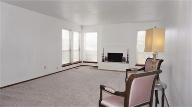 11322 Benttree Cir unit 11322, Oklahoma City, OK 73120 - photo 5