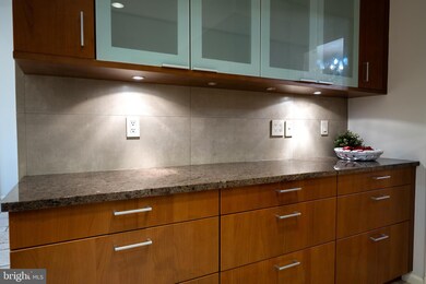 5825 Mossrock Dr, Rockville, MD 20852 - photo 5