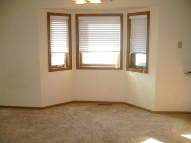 Dining with Bay Window