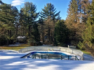 A view from the upper bedroom overlooking the in-g