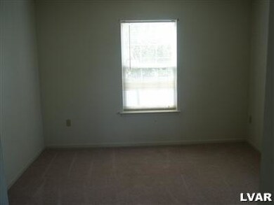 3638 Clauss Dr, Macungie, PA 18062 - photo 7