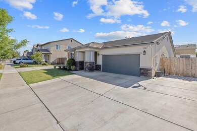 2-web-or-mls-D50A9035