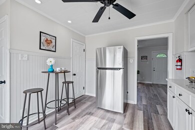 211 Cedar Ave, Paulsboro, NJ 08066 - photo 3