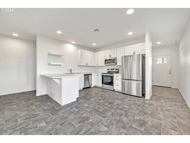 1157/1159 S 43rd Place, Springfield, OR 97478 - photo 4