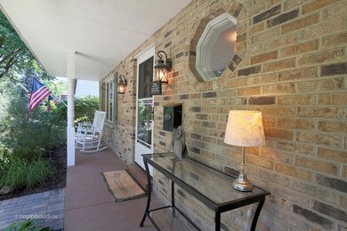 1517 Clyde Dr, Naperville, IL 60565 - photo 3