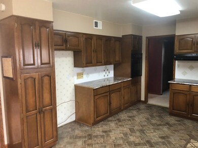 1605 S Adams St, Hugoton, KS 67951 - photo 6