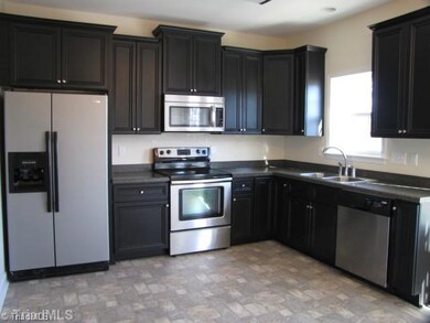 537 Honeysuckle Ridge, Asheboro, NC 27205 - photo 3