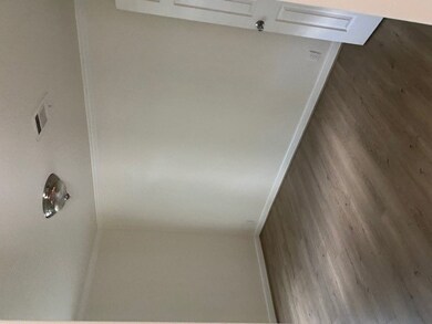 8715 Compton St unit B, Houston, TX 77016 - photo 7