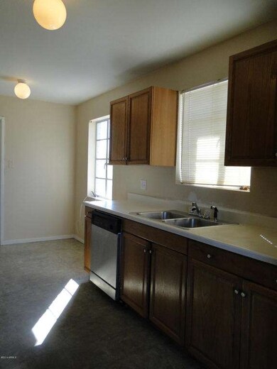 61 E Franklin Ave, Mesa, AZ 85210 - photo 4