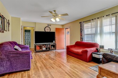 931 W Crawford St, Denison, TX 75020 - photo 5