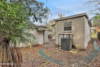 2070 Woodside St, Jacksonville, FL 32209 - photo 5