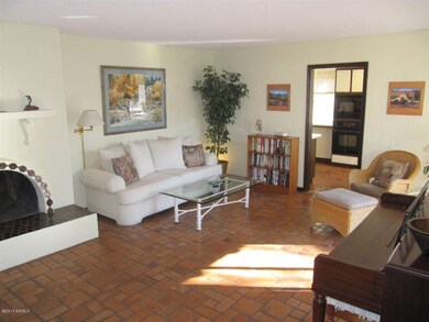 Living room 2