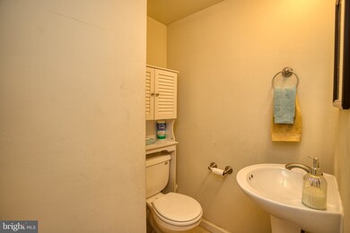 2123 Columbia Place, Hyattsville, MD 20785 - photo 7