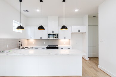 2511 Stuart St, Houston, TX 77004 - photo 4