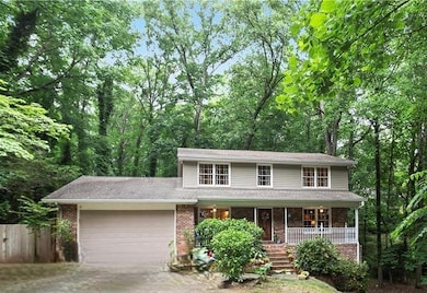 Home sits off the cul de sac