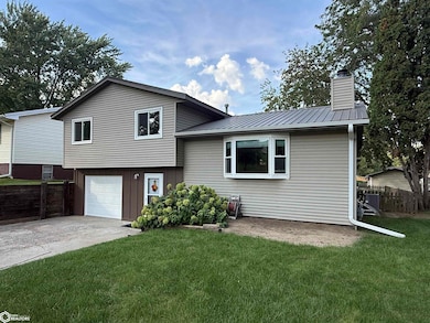 1620 Willow St, Harlan, IA 51537 - photo 2