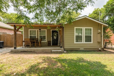 636 Kimbrough St, Fort Worth, TX 76108 - photo 2