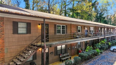 372 S Cherry St unit B, Kernersville, NC 27284 - photo 3