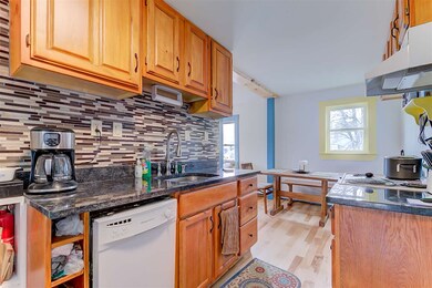 91 Seavey St unit 2, Conway, NH 03860 - photo 2
