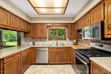 3580 8th Ave, Hudsonville, MI 49426 - photo 7