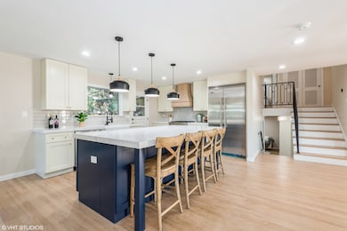 725 Locust Rd, Wilmette, IL 60091 - photo 2