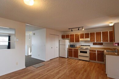 07Kitchen Dining
