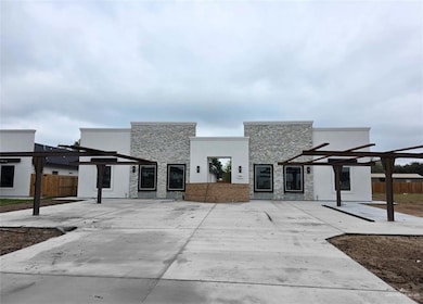 2005 Dragonfly St unit 4, Mission, TX 78572 - photo 2