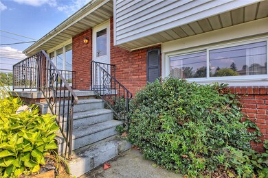 501 Ridgeview Rd, Mount Pleasant, PA 15666 - photo 2