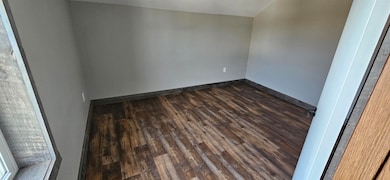 206 E Mission St, Strawberry Point, IA 52076 - photo 4