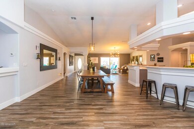 stacy-johnson-via-del-lago-2020-tom-leig