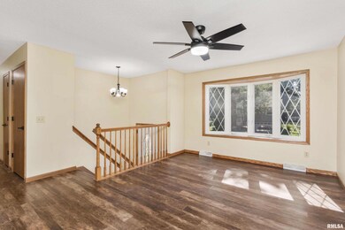 4718 N Sturdevant St, Davenport, IA 52806 - photo 6