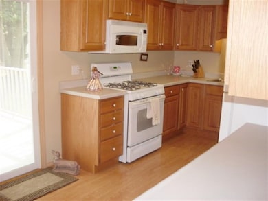 2021 W 54th St, Davenport, IA 52806 - photo 6