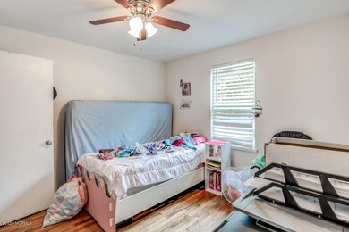 2827-Vance-6