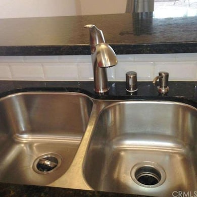 Nice stainless steel sinks!