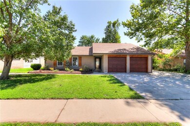 1404 NE 4th St, Moore, OK 73160 - photo 2