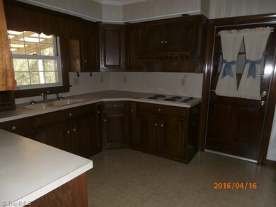 557 Cable Creek Rd, Asheboro, NC 27205 - photo 5