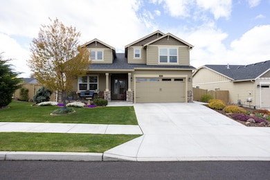 4720 SW Volcano View Way