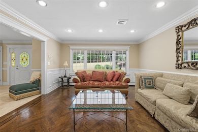 19 Stonehedge Dr, West Nyack, NY 10994 - photo 7