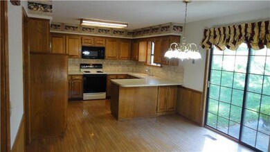 Kitchen Area and Breakfast Area