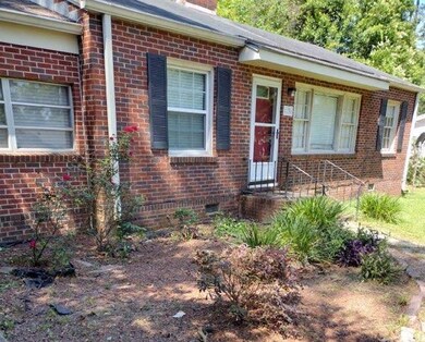 1136 Benjamin Ave, Albany, GA 31707 - photo 2