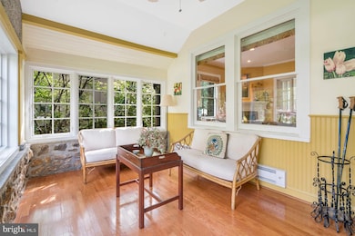 222 E Beechtree Ln, Wayne, PA 19087 - photo 2