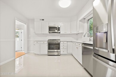 63 Valley Rd unit B, Cos Cob, CT 06807 - photo 5