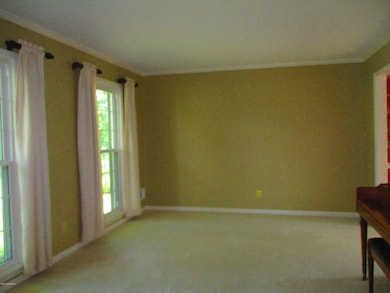 8002 Cortland Dr, Louisville, KY 40228 - photo 4