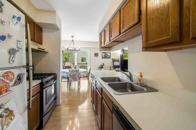 1924 Ozark Pkwy unit 3, Algonquin, IL 60102 - photo 4