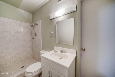 8812 N 28th Dr-21