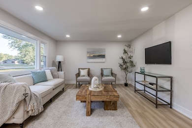 2421 Lockner Blvd, Joliet, IL 60431 - photo 6