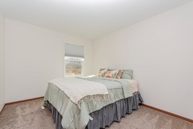 135 Lotus Dr, Lakemoor, IL 60051 - photo 6