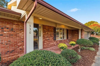 530 Brett Dr, Kernersville, NC 27284 - photo 3